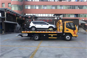 鞍山汽车紧急补胎换胎救援