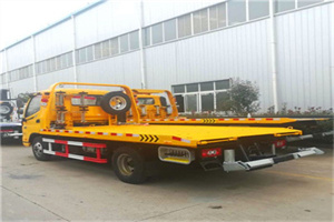 鞍山附近拖车救援搭电