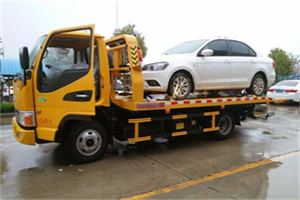 鞍山附近拖车救援24小时服务热线